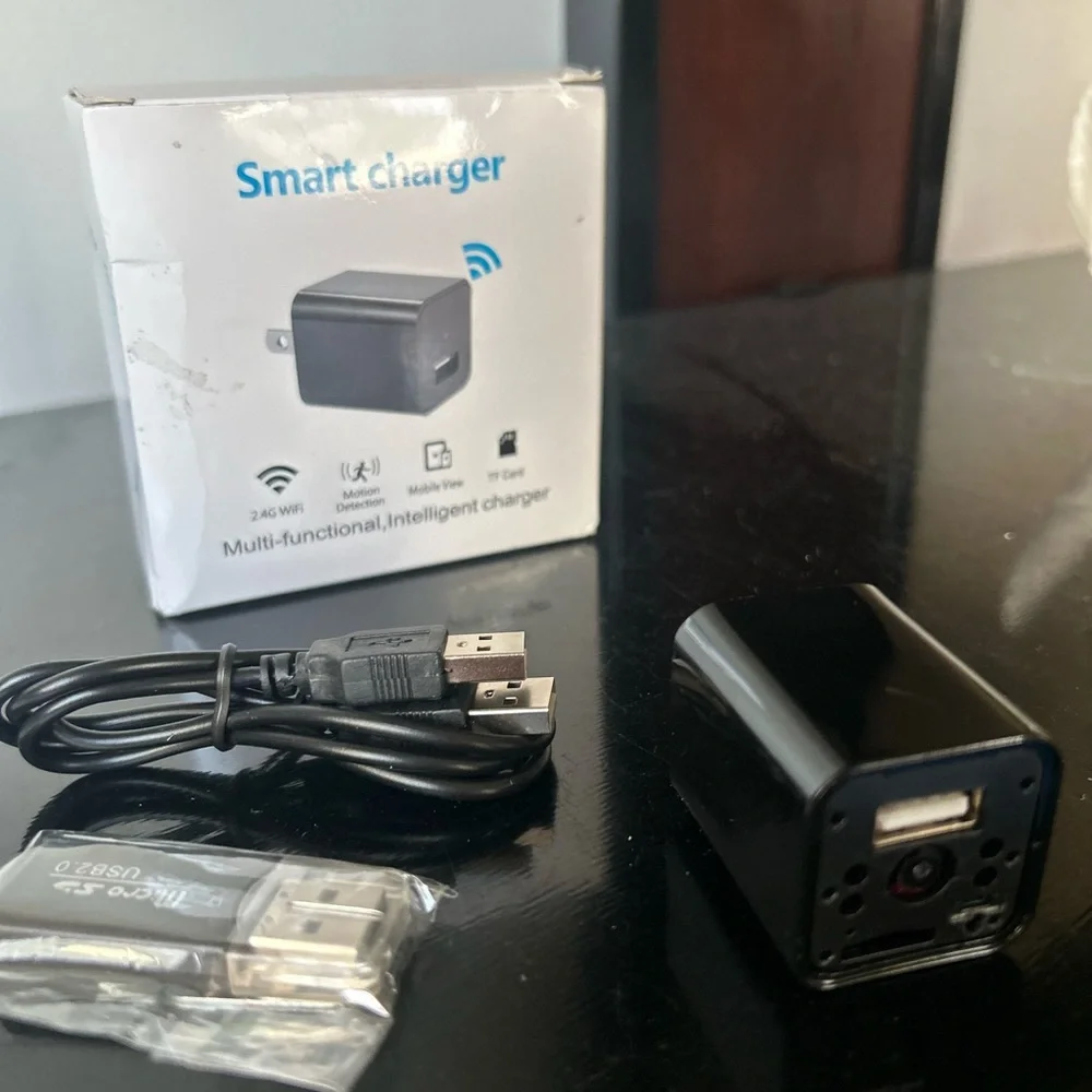 Smart Charger Hidden Camera - Black
